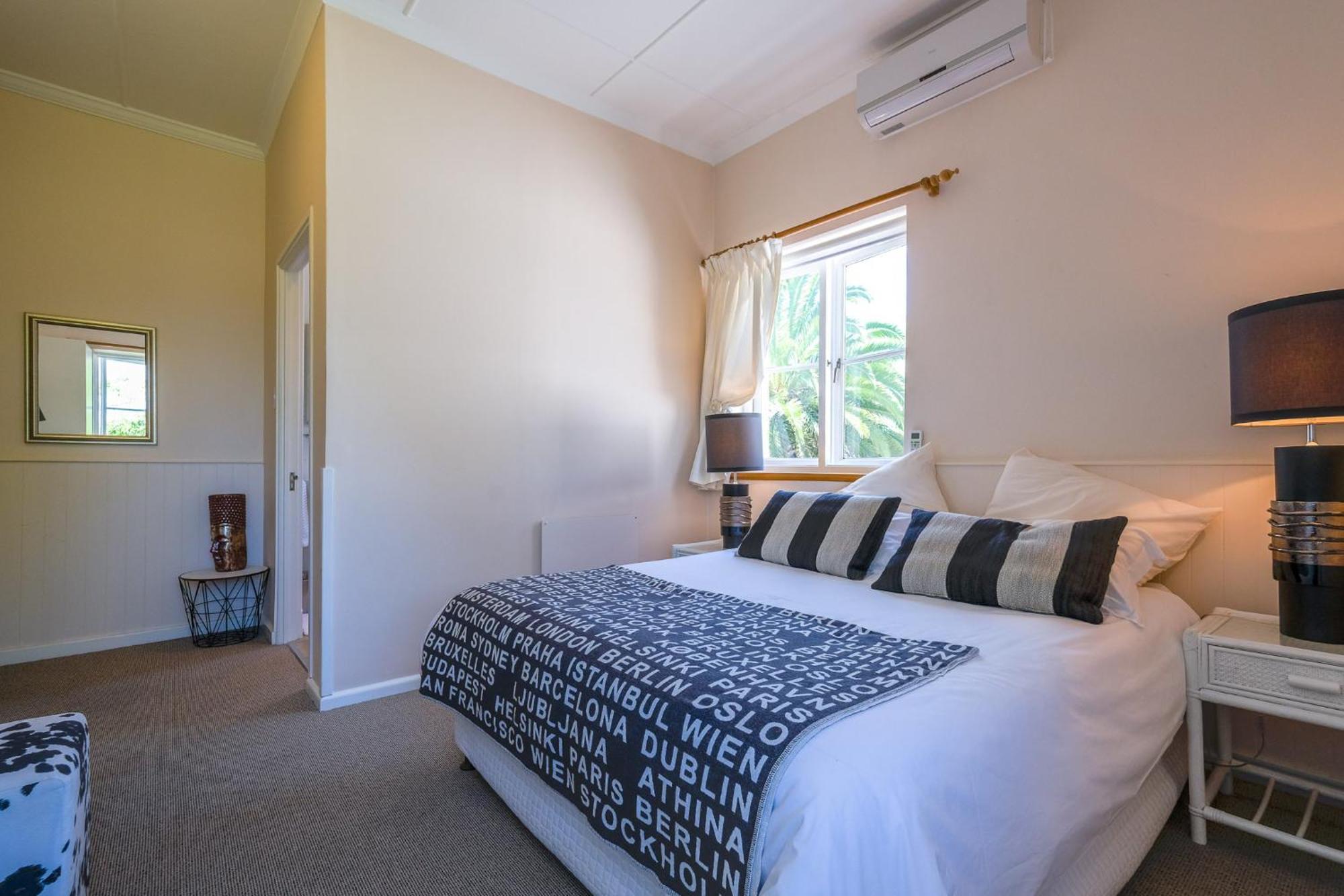 Oude Berg Guesthouse - 10 Caledon Street George Rom bilde
